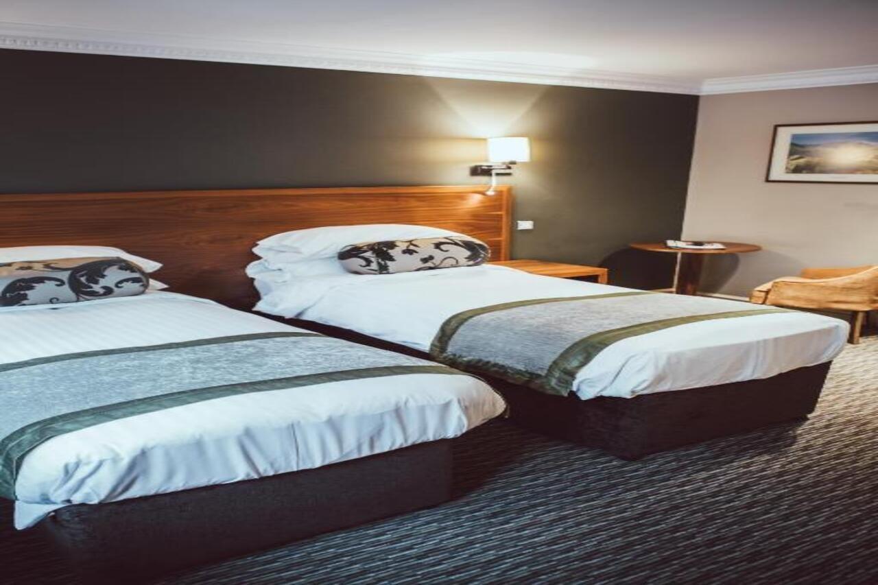 Royal Oak Hotel Бетс-и-код Екстериор снимка