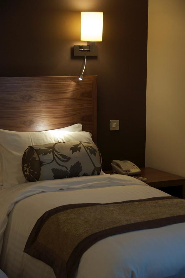 Royal Oak Hotel Бетс-и-код Екстериор снимка